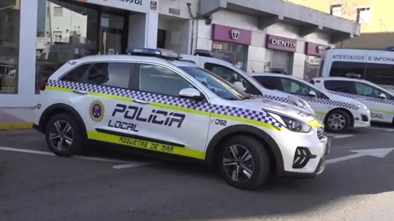 Veh&iacute;culo de la Polic&iacute;a Local de Roquetas de Mar. | Europa Press.