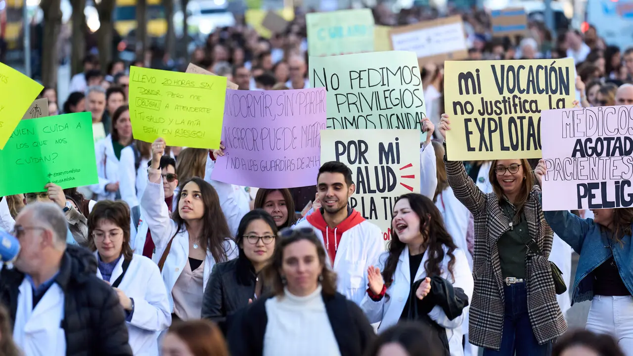 Nueva semana de huelga nacional de m&eacute;dicos para exigir un Estatuto Marco propio. | Europa Press.