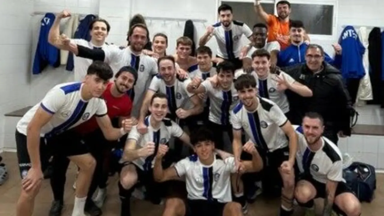 Los jugadores del Inter Ja&eacute;n celebran la victoria ante el Iliturgi. - Foto: Inter Ja&eacute;n