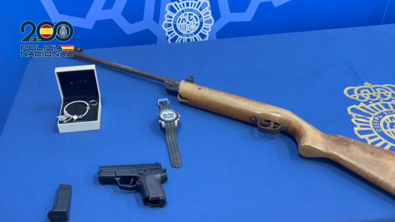 La Polic&iacute;a Nacional detiene a dos varones. | Europa Press.