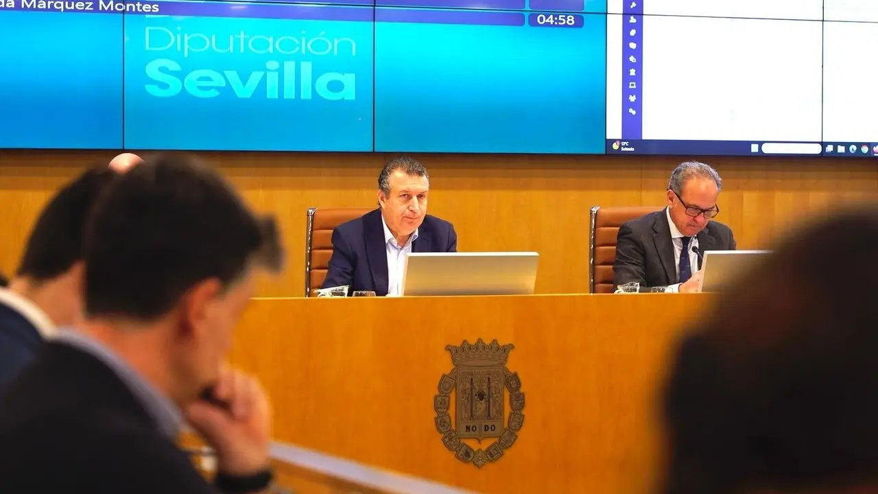 El presidente de la Diputaci&oacute;n de Sevilla, Javier Fern&aacute;ndez, preside el pleno ordinario de febrero, celebrado este jueves 26 de febrero |&nbsp;DIPUTACI&Oacute;N DE SEVILLA