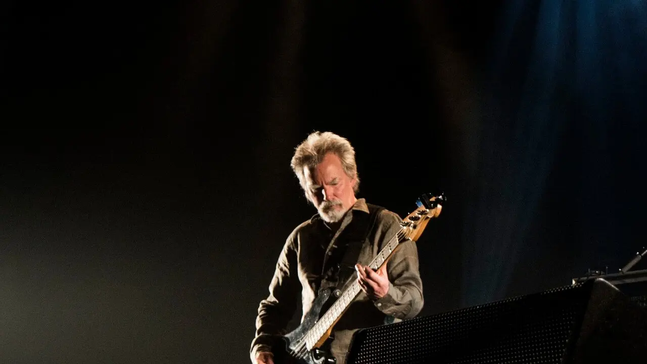 Colin Bass | Lenya Bass