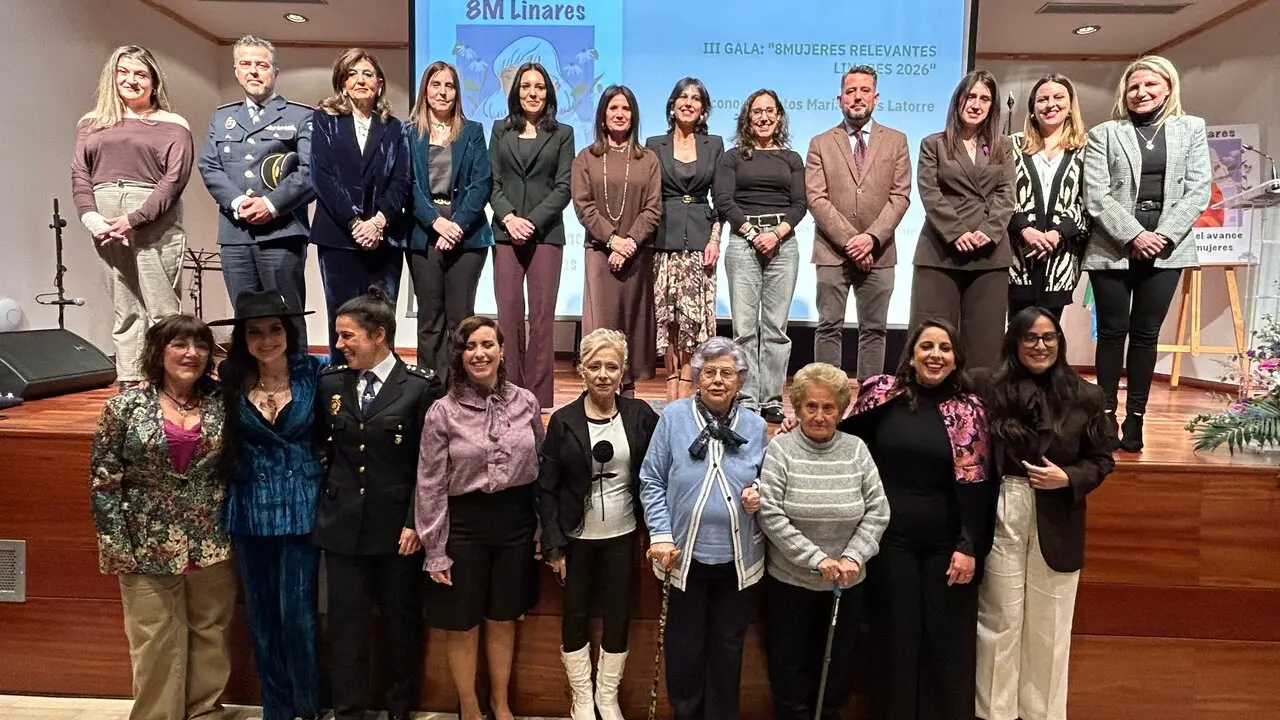 Foto de las galardonadas en la III Gala 8 Mujeres Relevantes | Ayuntamiento