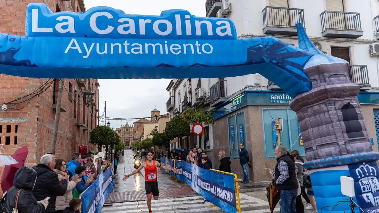 Carrera por la Igualdad de La Carolina. - Foto:  Jes&uacute;s Cu&eacute;llar.
