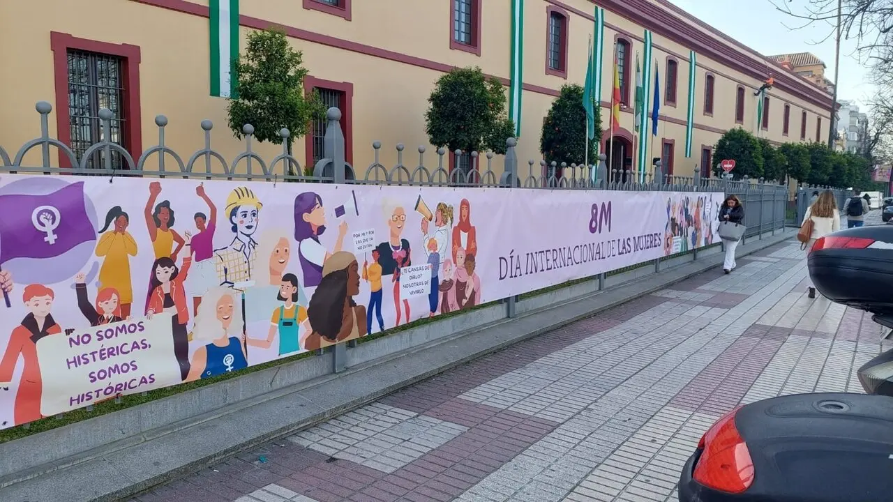 Lona con motivo del '8M' en la sede de la Diputaci&oacute;n de Sevilla |&nbsp;DIPUTACI&Oacute;N DE SEVILLA