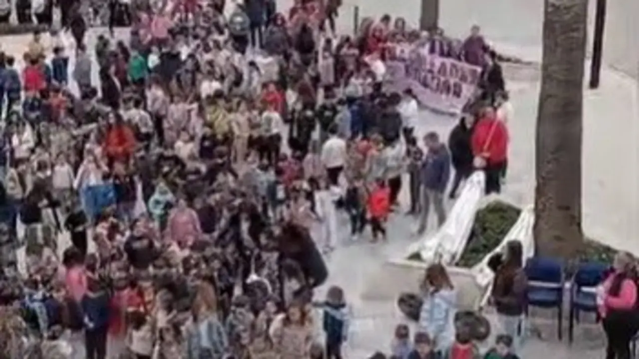 Concentraci&oacute;n del 8M. | Ayuntamiento de Lopera