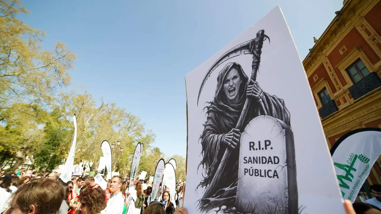 Manifestaci&oacute;n en Sevilla convocada por el Sindicato M&eacute;dico Andaluz. | Europa Press.