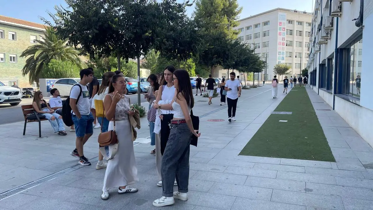 Estudiantes de la Universidad de Granada. | Europa Press.