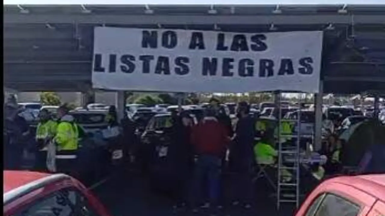 Acampada en el aparcamiento de Navantia San Fernando. | CTM.