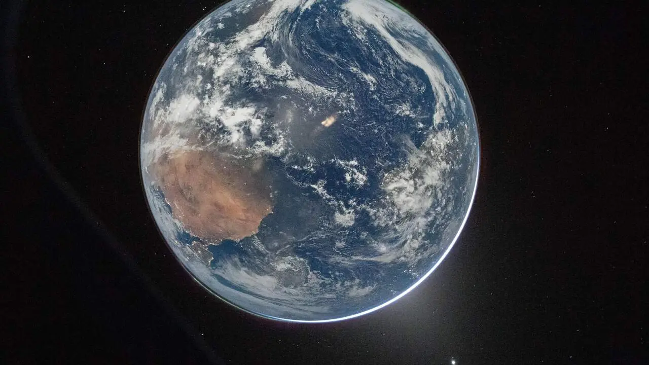 Imagen de la Tierra desde Artemis II, con Andaluc&iacute;a en la parte inferior izquierda de la misma | NASA