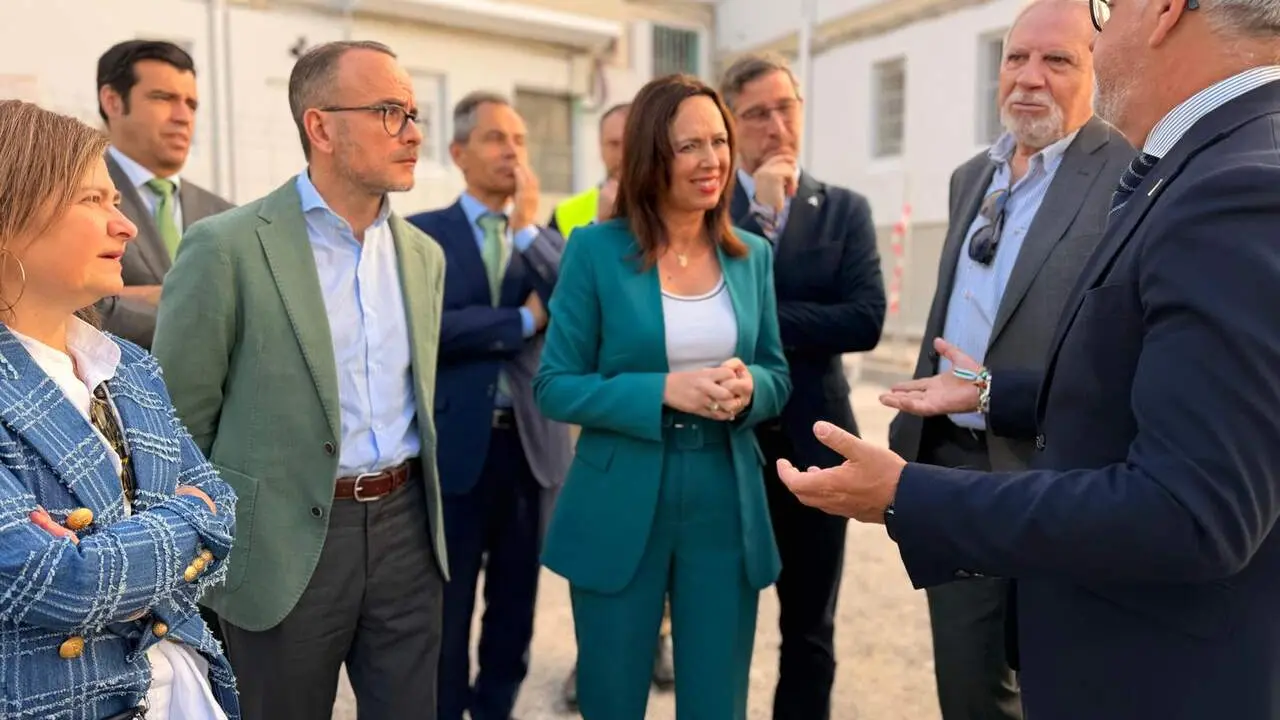 Visita de la consejera de Fomento a Las Protegidas. - Foto: Esperanza Calzado.