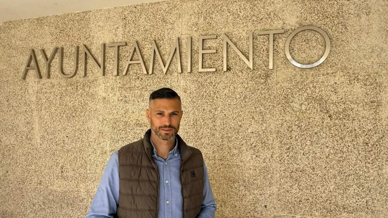 El portavoz socialista de El Puerto, &Aacute;ngel Gonz&aacute;lez. | VIVA