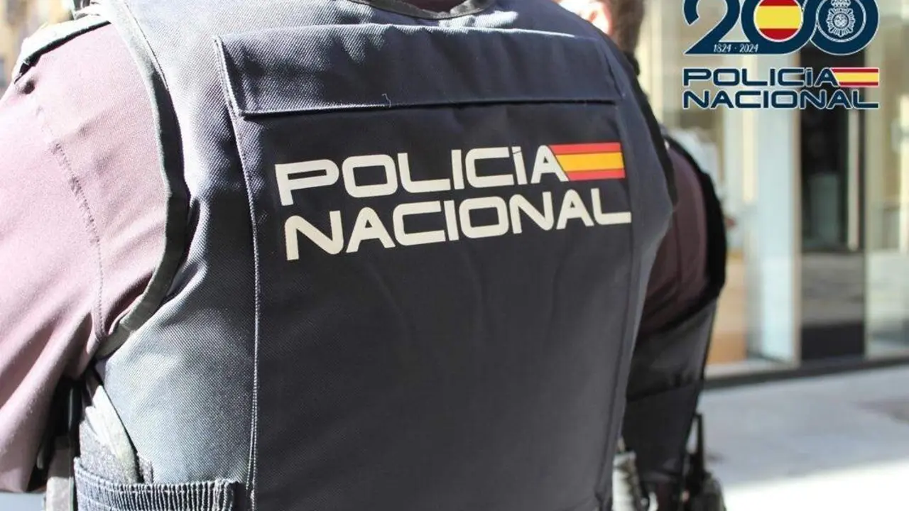  Polic&iacute;a Nacional. - EP 