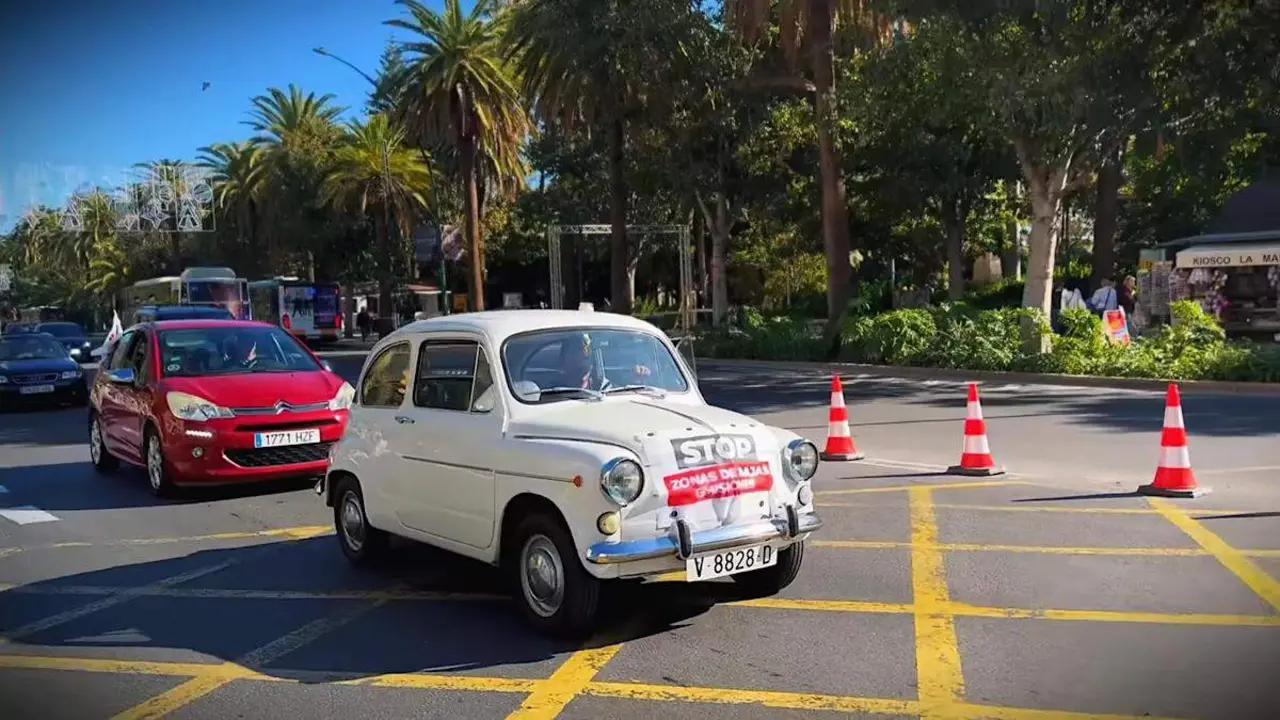 Coche contra la ZBE. / VM