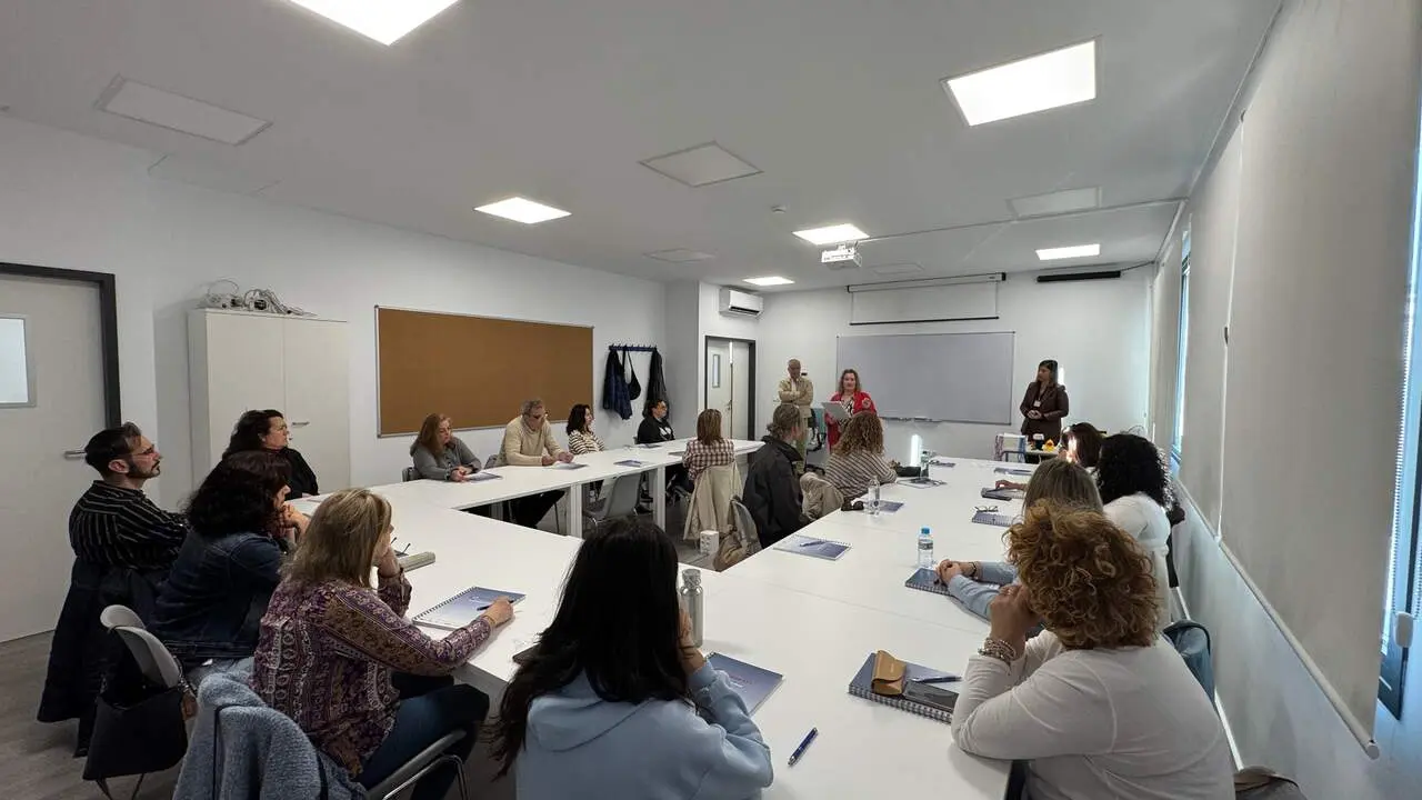 Curso de Conserje-recepcionista en Tomares.| AYTO TOMARES