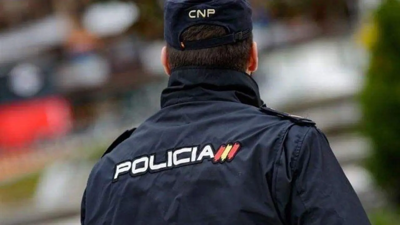  Agente de la Polic&iacute;a Nacional. -  