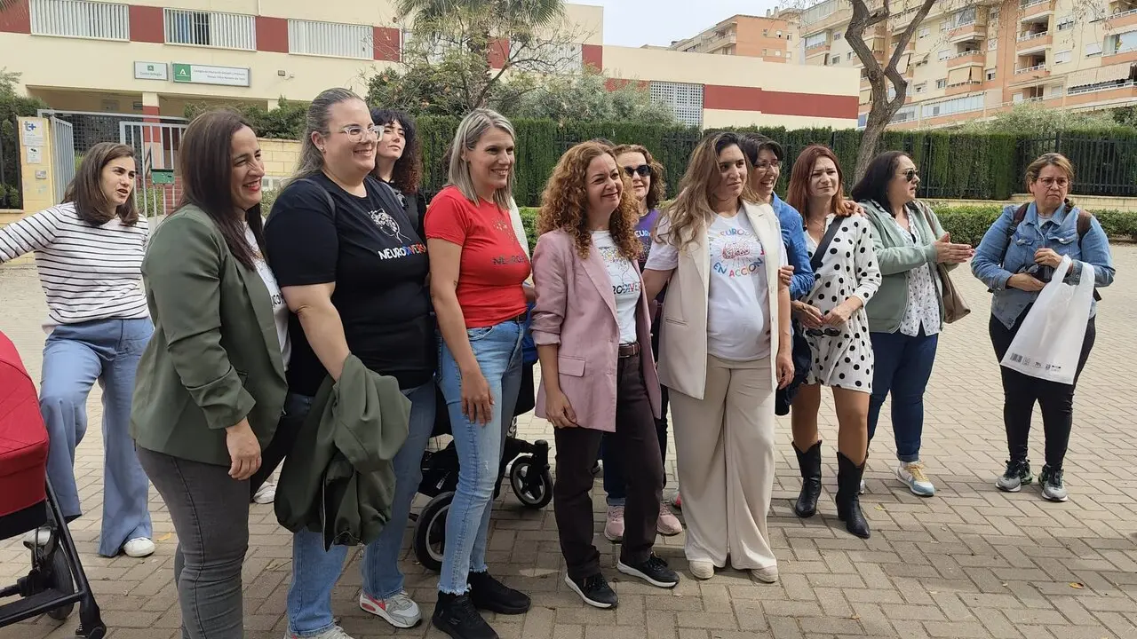 Madres y miembros de la plataforma. / ROCA
