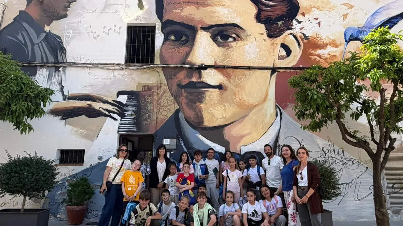 Visita de escolares a la casa natal del poeta Federico Garc&iacute;a Lorca en Fuente Vaqueros. | Europa Press.