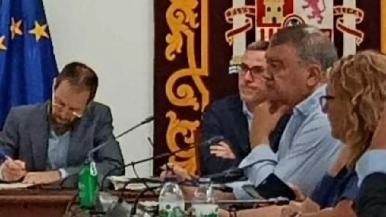 El edil Hacienda en un pleno./VM.