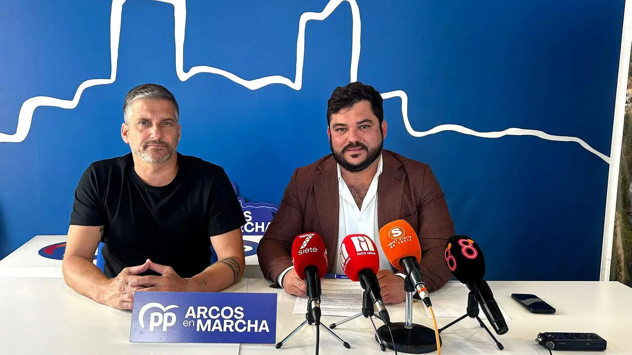 Miguel Rodr&iacute;guez y Oliver Verhoeven en la rueda de prensa del PP./ PANAL