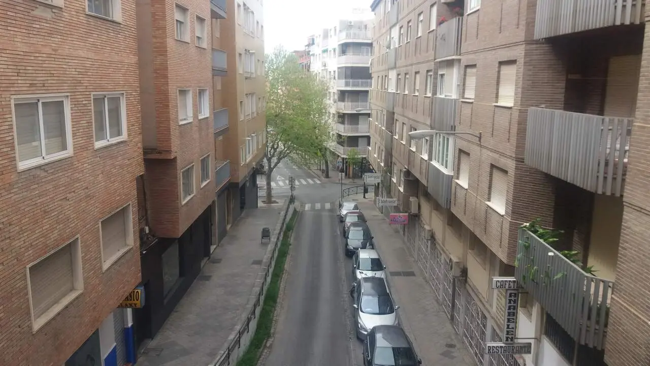 Calle del centro de Granada, sin tr&aacute;fico. | Europa Press.