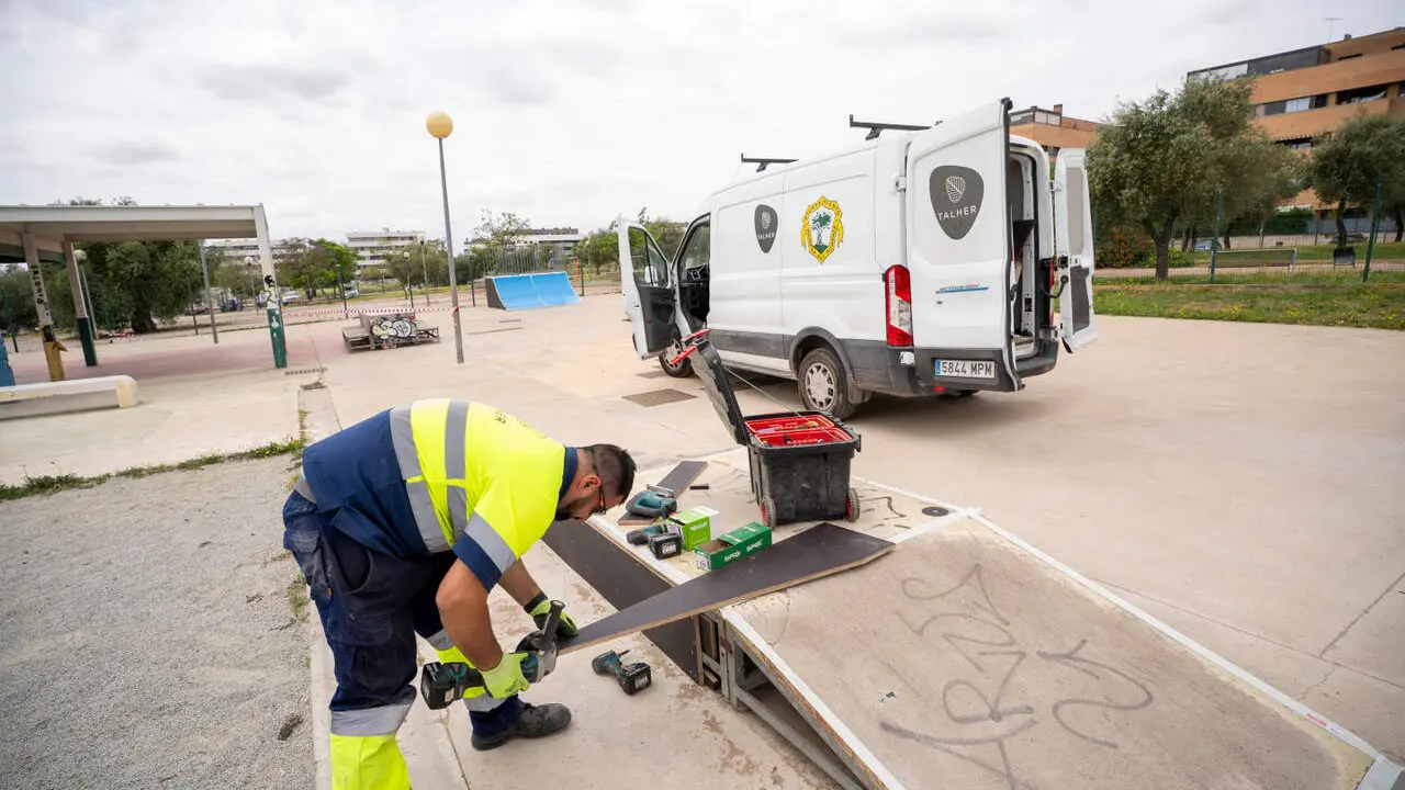 Reparaciones en el Skate Park de Mairena.| AYTO MAIRENA