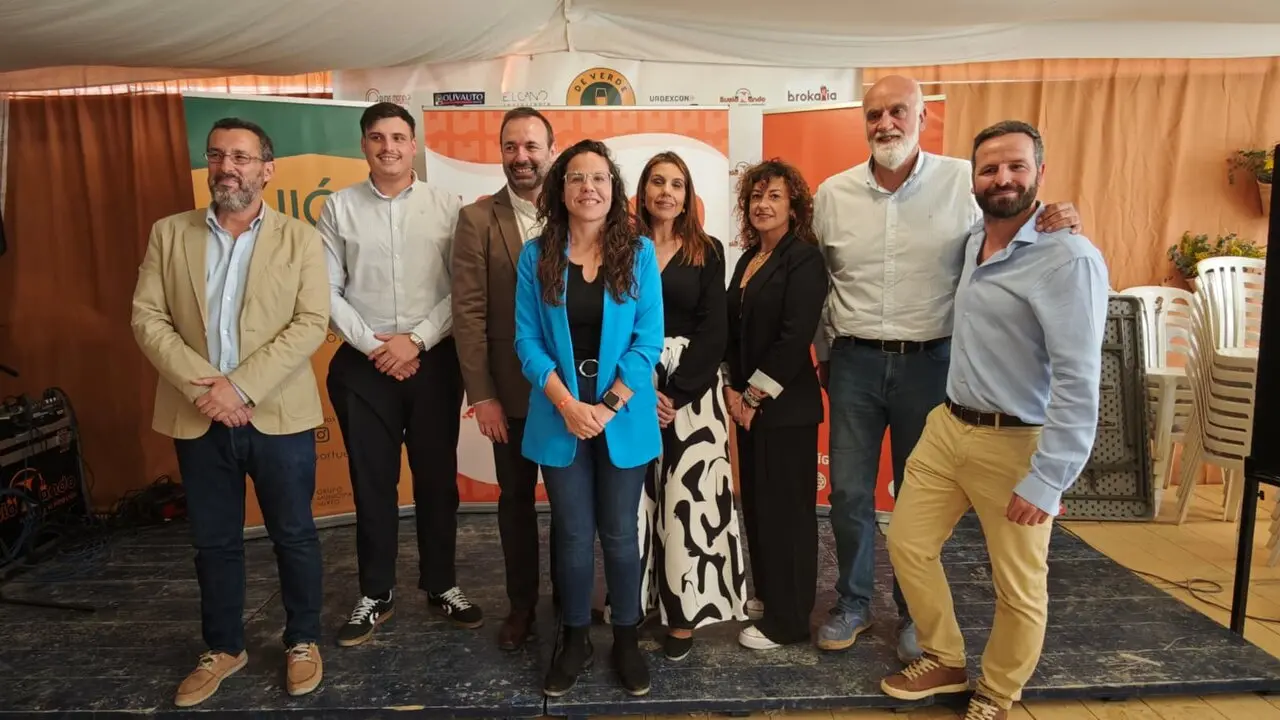 100x100 Unidos Portuenses en su presentaci&oacute;n. | Naveiro
