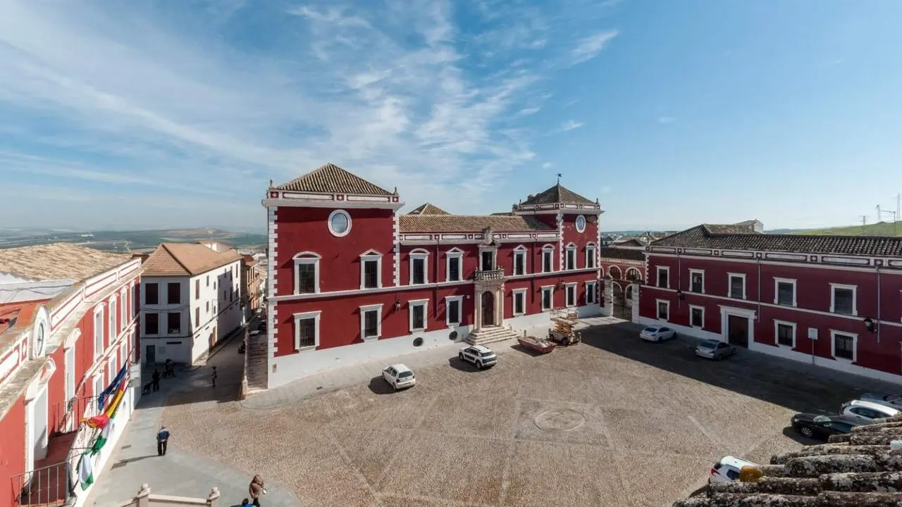 Panor&aacute;mica del Palacio Ducal de Fern&aacute;n N&uacute;&ntilde;ez. | Europa Press.
