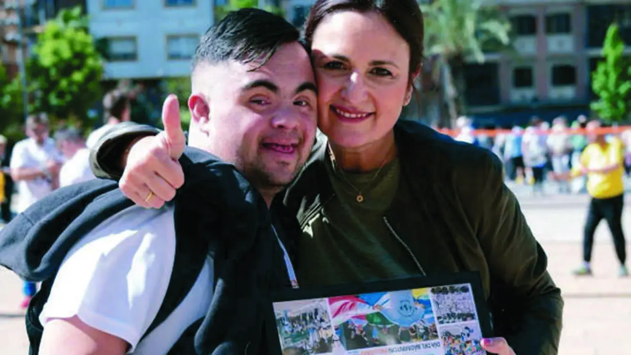 La diputada Carmen D&iacute;az en el D&iacute;a del B&aacute;dminton accesible. | D.P.