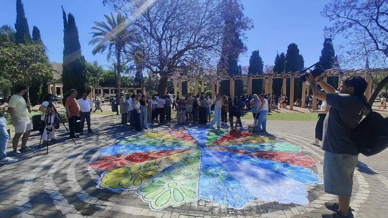 Mandala hecho por los alumnos y vecinos. / ROCA
