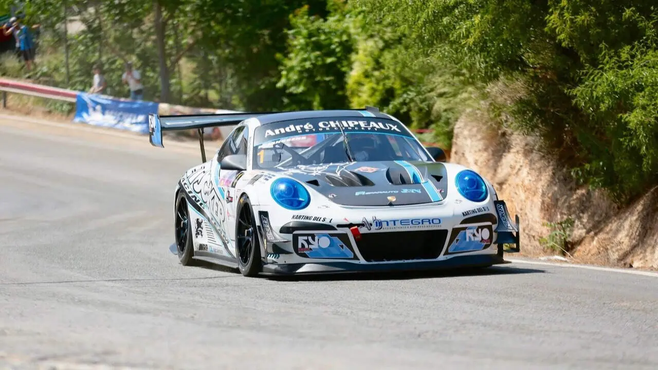 Humberto Janssens, al volante de su Porsche, en esta edici&oacute;n de la Subida a la Mota (Fotos: Rinc&oacute;n del Rally).