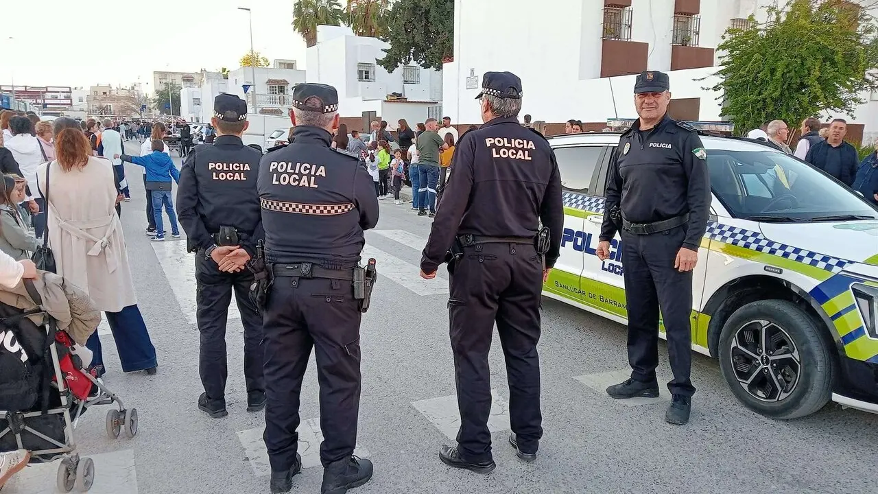 Polic&iacute;a local Sanl&uacute;car