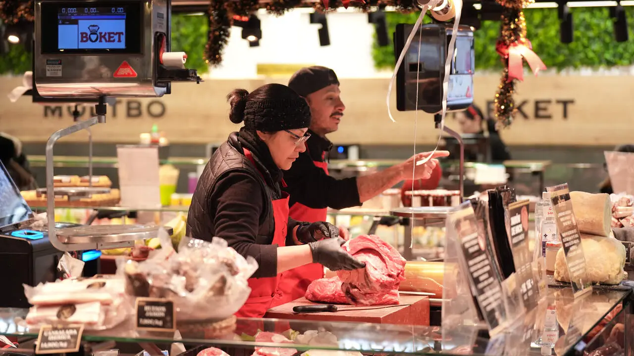 Un puesto en el mercado de La Boquer&iacute;a, en Barcelona | Europa Press