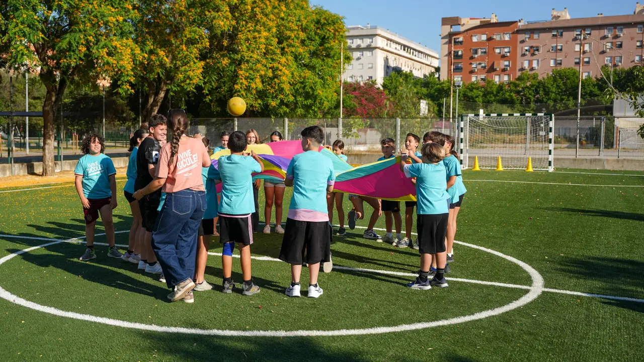 Visita al CEIP Jaracaranda. | Ayto