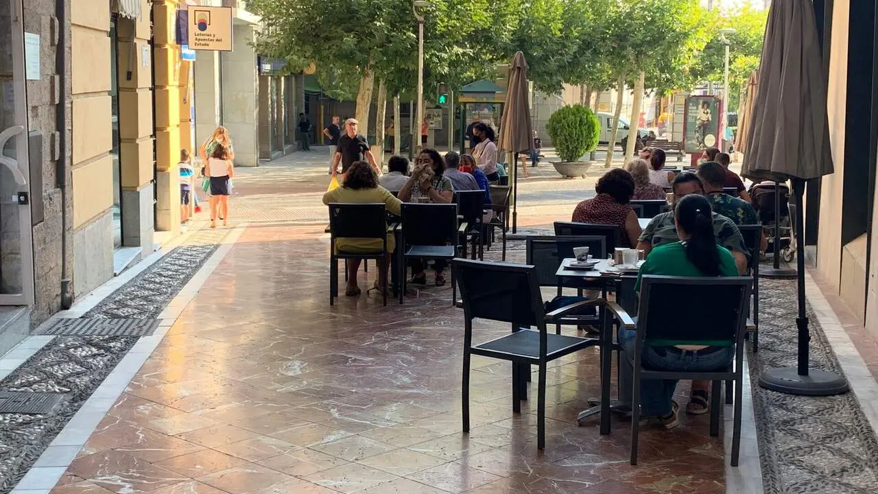 Terraza en Ja&eacute;n capital. - Foto: Fran Cano