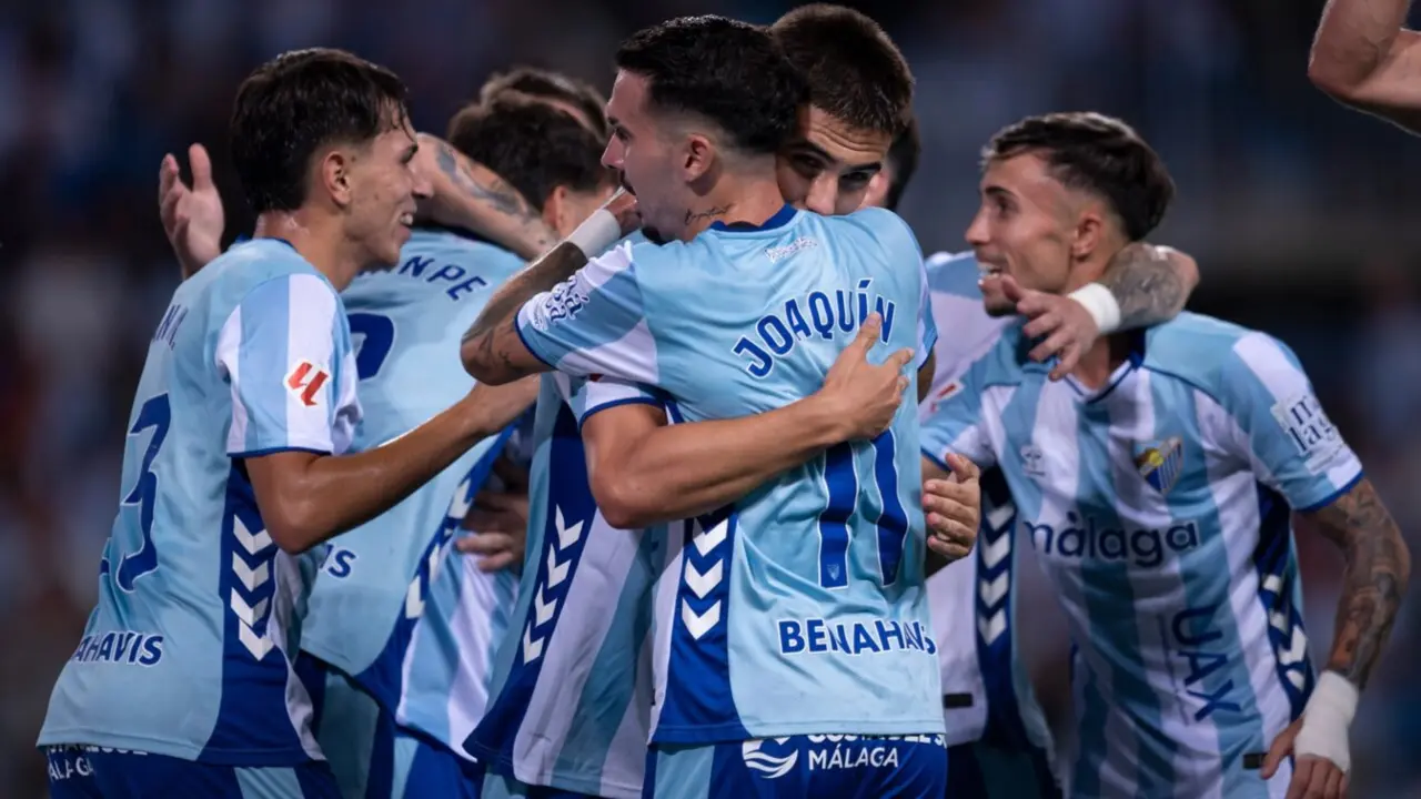 Jugadores del M&aacute;laga CF celebrando un gol. / MCF