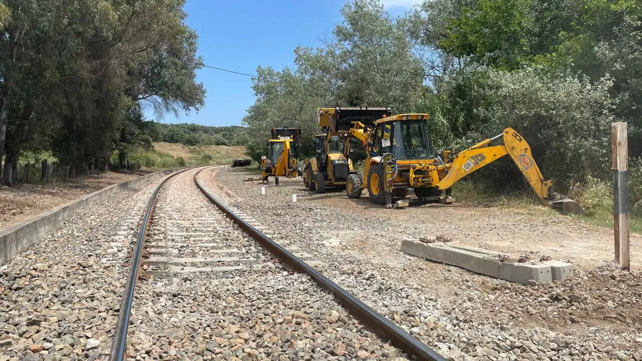 Obras en v&iacute;as del tren - J.M. 14