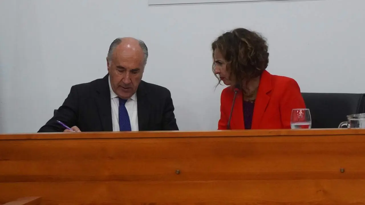 Landaluce y Montero (d), en un acto celebrado en la sede de Mancomunidad de Municpios - J.M.