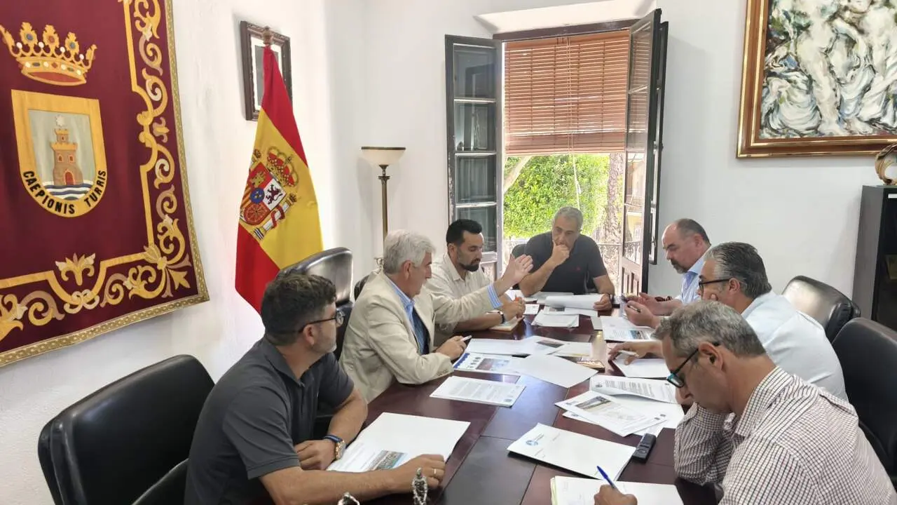 La reuni&oacute;n ha tenido lugar en el Ayuntamiento chipionero.