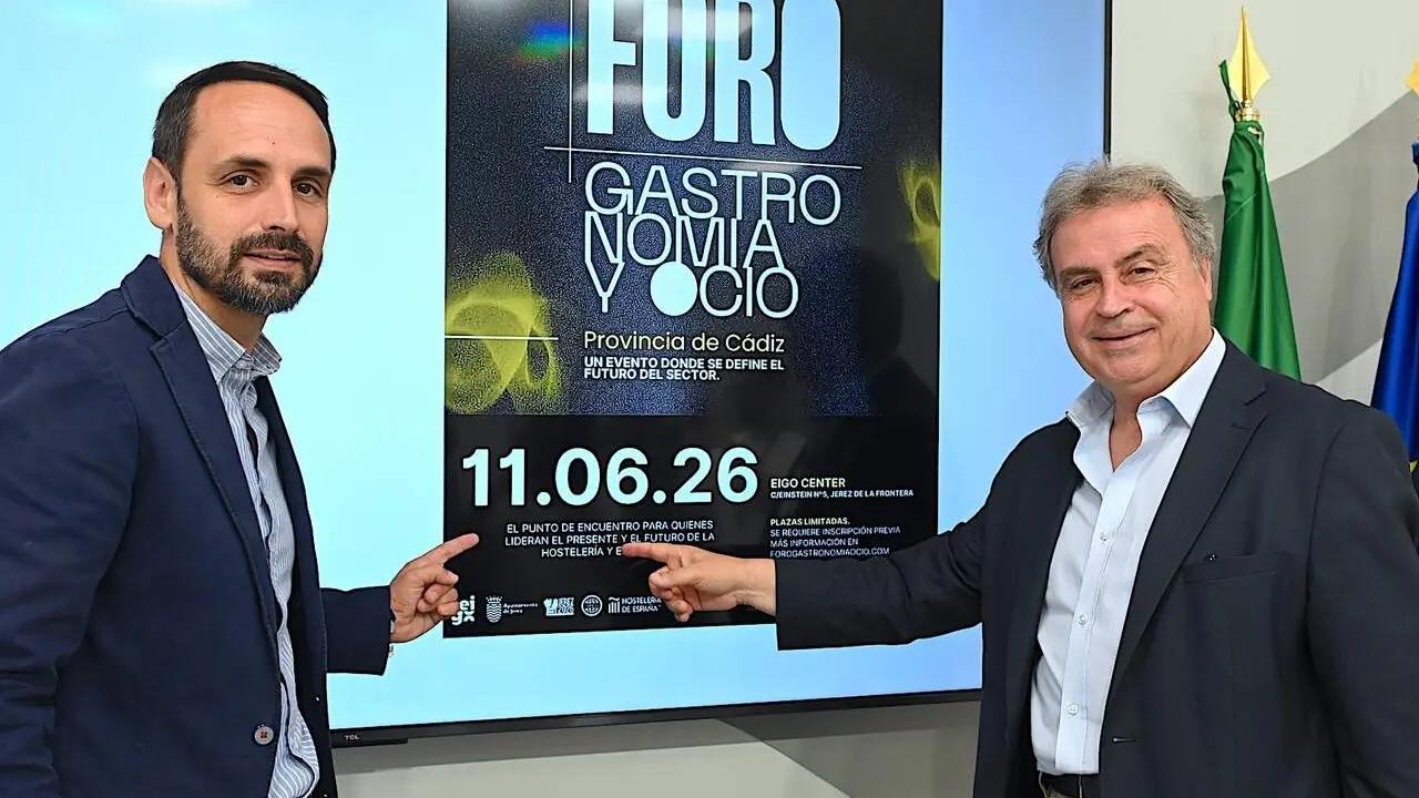 El delegado de Turismo, Antonio Real, y el director de Eigo Center en la presentaci&oacute;n del Foro | Jerez.es