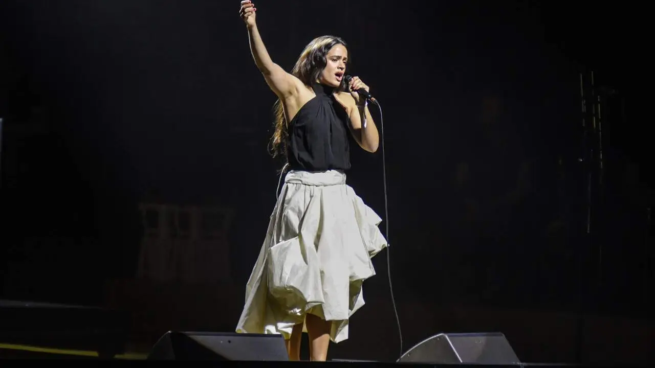 La cantante Rosal&iacute;a durante el Concierto-Manifiesto x Palestina en el Palau Sant Jordi. | EP