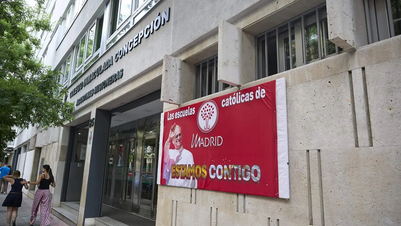 Fachada del Colegio Inmaculada Concepci&oacute;n. | Europa Press.