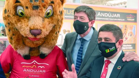 El lince de And&uacute;jar, Juan Mar&iacute;n y Paco Reyes - EFE