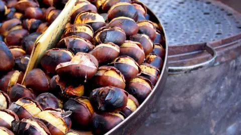 Casta&ntilde;as asadas.