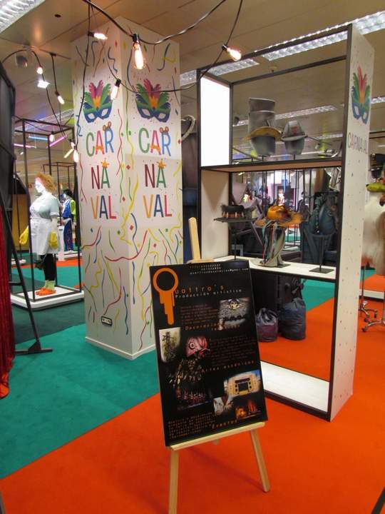 Exposicion de disfraces