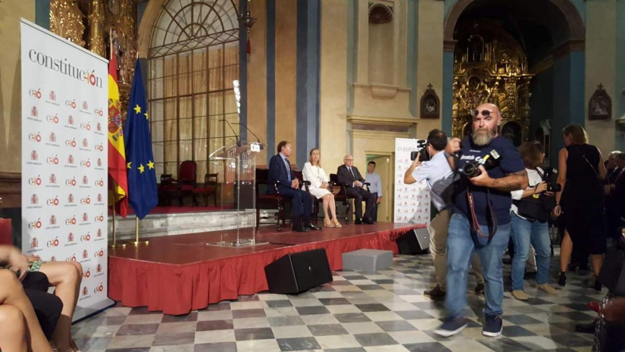 Homenaje a la comunidad iberoamericana.