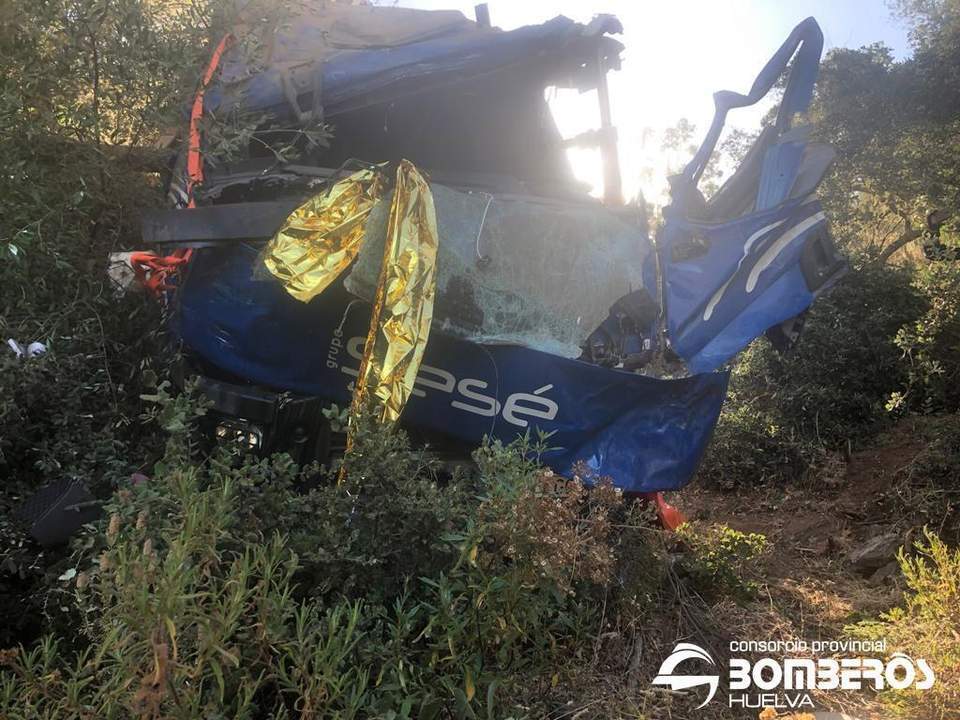 Rescate de un conductor en Aroche.