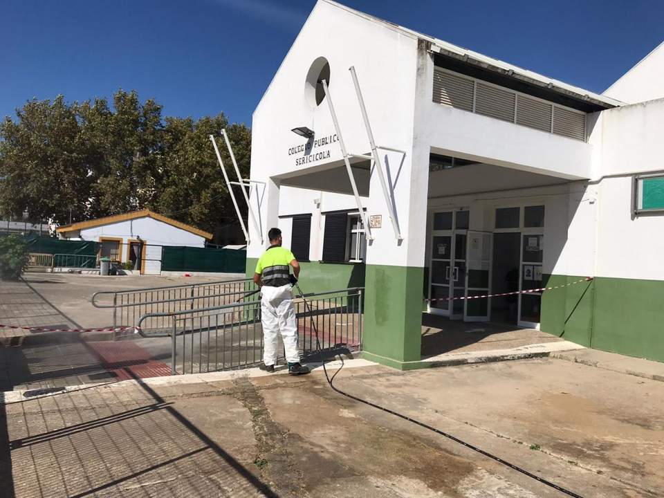 Limpieza en los colegios de El Puerto.