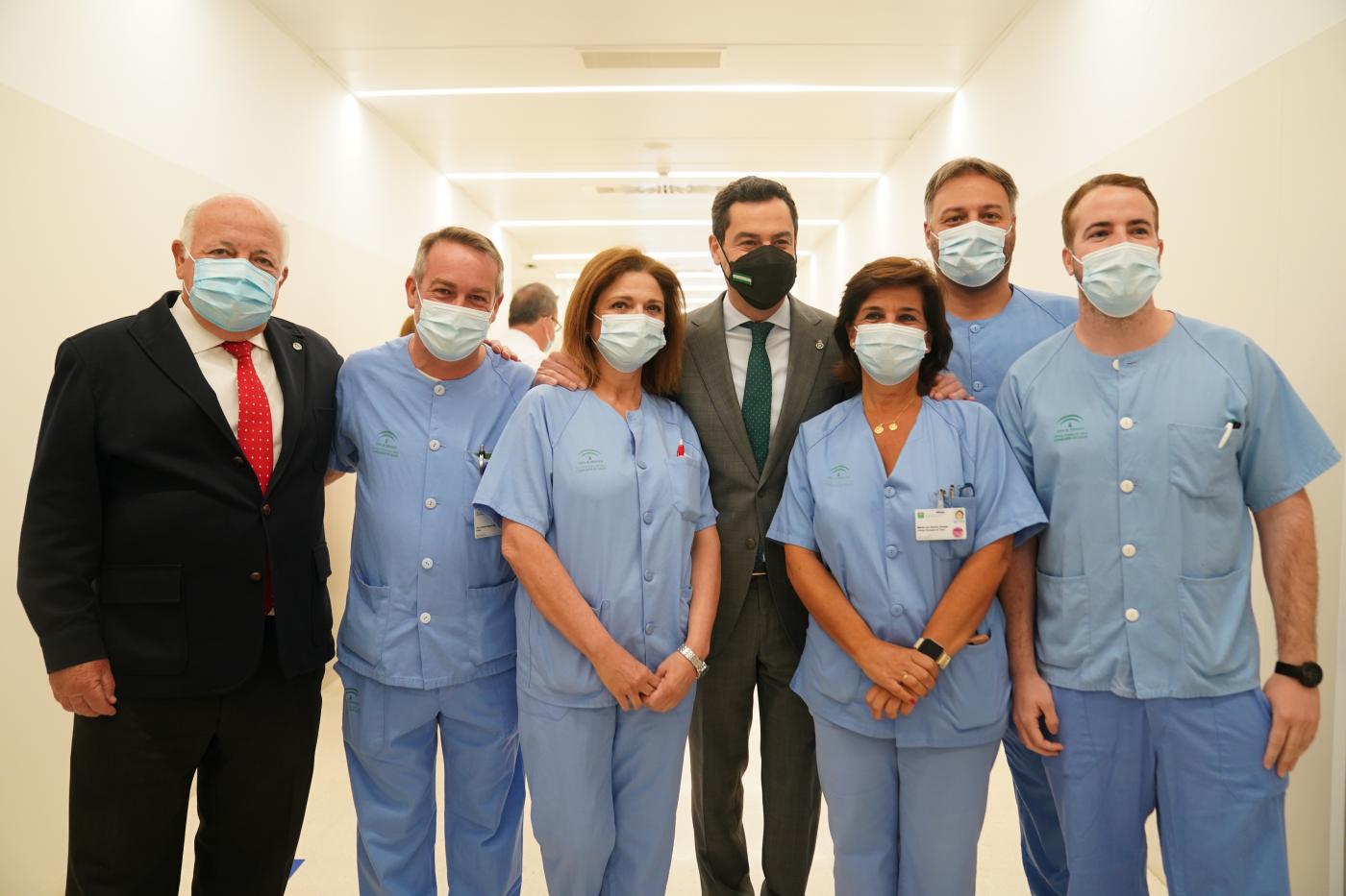 Moreno en el Hospital Militar de Sevilla.