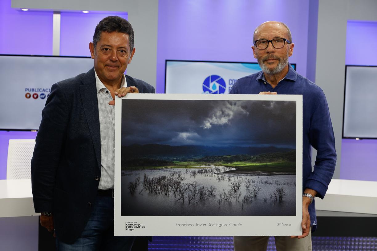  Francisco Javier Domínguez envió a un representante para recoger el premio